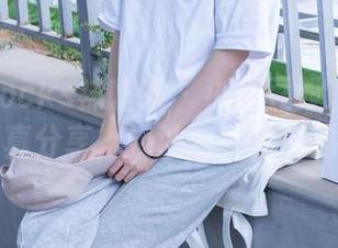 BoBoSocks袜啵啵 – 小甜豆股东替换黑色丝写真分享，奶油泡芙的戏码真会玩