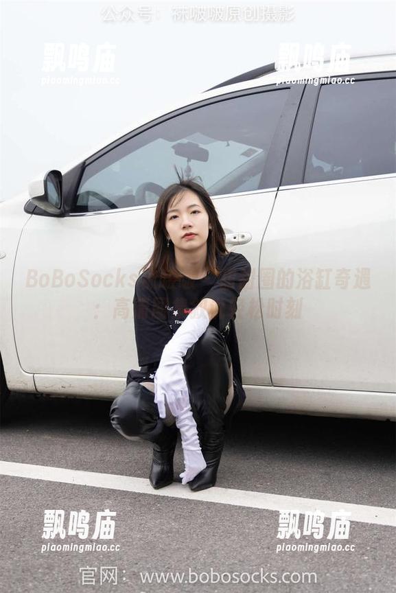 BoBoSocks袜啵啵 - 甜甜圈的浴缸奇遇：高清图集叙说轻松时刻