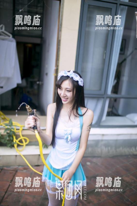GIRLT果团网 - 吊带搭配黄歆苑的气质，私房图包里满满的都是想象的火花。