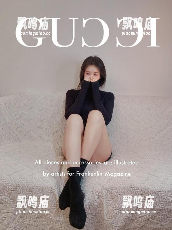 微密圈 - July芝岚的美图合集：油亮肉丝加上白棉袜，是真正的静谧和不羁的结合。