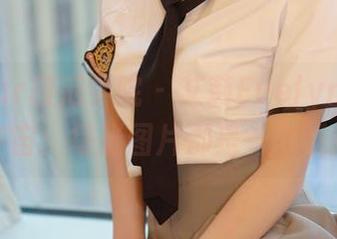 MFStar模范学院 – 艾莉Evelyn制服的多元宇宙：每张图片都是一个新挑战！