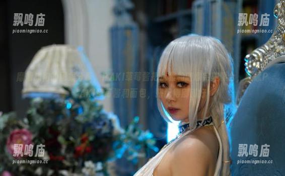 PAKI草莓酱 靡烟旗袍的图集分享,PAKI草莓酱把优雅和随意完美糅合,就像PAKI草莓酱和面包,搭配得刚刚好