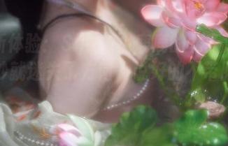 私拍新体验：Shika小鹿鹿的北斋泳装让我一秒就迷失了方向，说好的不带脑子呢？