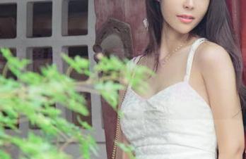 UGirls尤果网 – 免费法宝：孟狐狸的美腿写真，值得一看，嘿嘿～