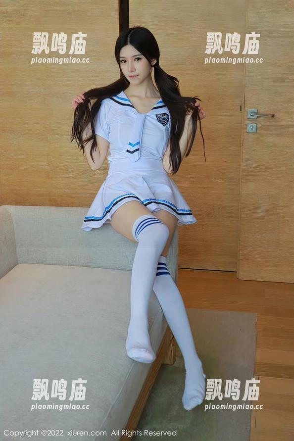 Xiuren秀人网-兔子NINA Xiuren秀人网 - 白裙新颜:兔子NINA私拍里的一池春水