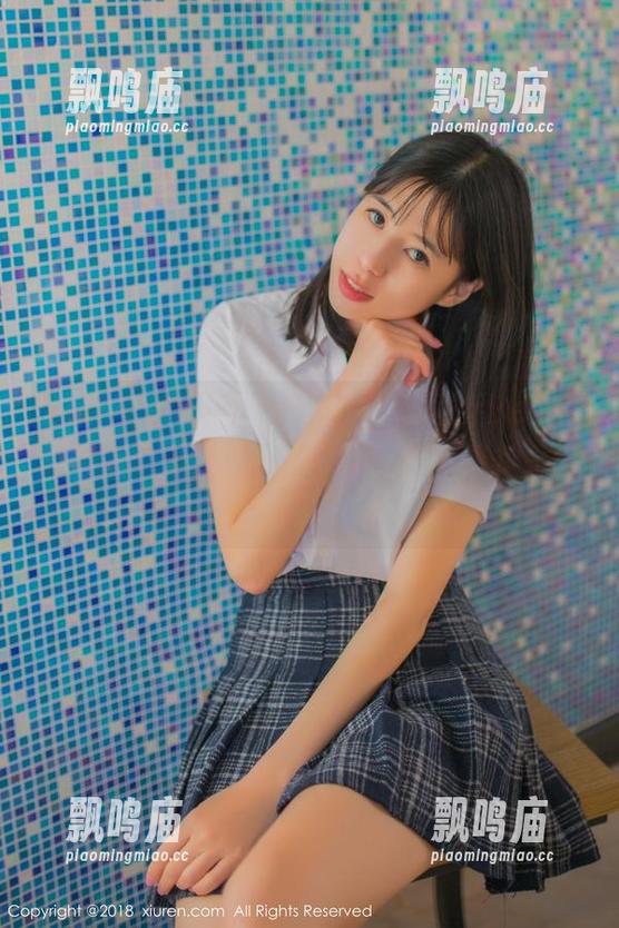 Xiuren秀人网-周思乔Betty Xiuren秀人网 - 美图中,周思乔Betty的套装宛若春日里的花朵,让人想多看几眼。