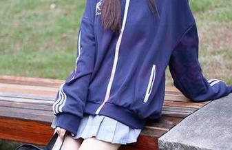 Xiuren秀人网 – 小蛮妖_honey的瑜伽合集：从垫子到天台，连云彩都想来搭个伙！