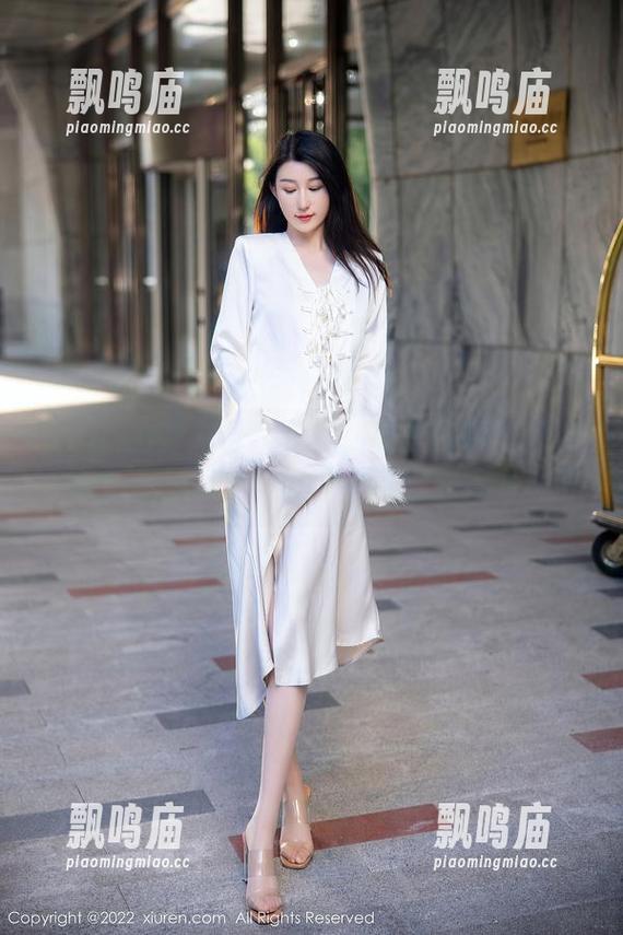 Xiuren秀人网 - 萌汉药的黑丝制服集锦，你的屏幕准备好了吗？高清到不真实！