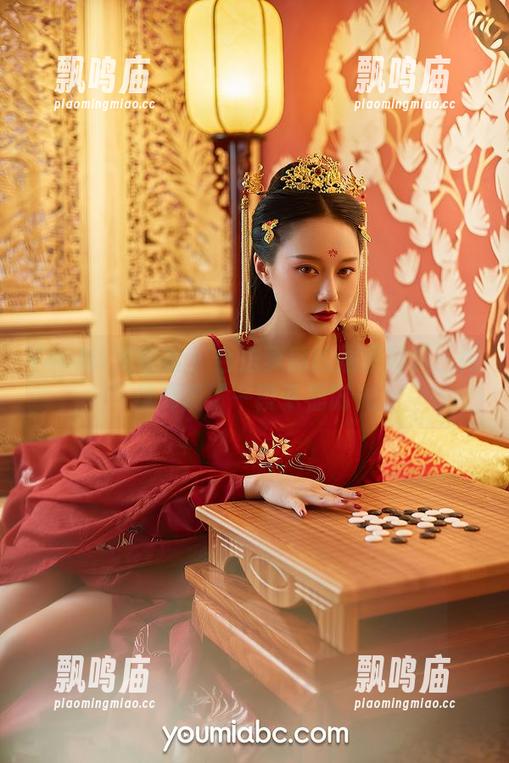 YouMi尤蜜荟 - 合法萝莉的居家写真：网盘解锁了一段幸福时光
