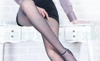 beautyleg – 原图分享，Jenny在眼镜后的一袭温柔却又让人捉摸不定的气息。