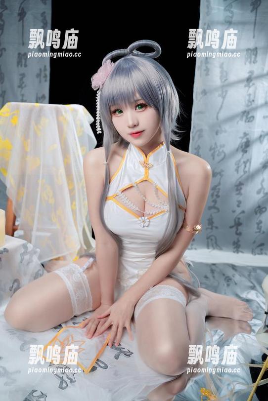miko酱吖 miko酱吖又来更新,巫女穿搭真让人想不该想的…