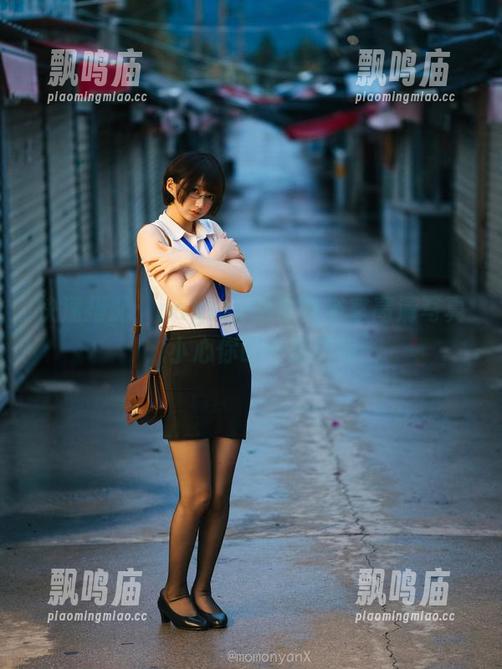 快速搭配：nagisa魔物喵浴室高清写真，小心你眼中的狂欢
