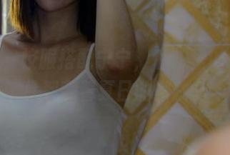 pans – 校服搭配宁宁，私拍里的每张图片都藏着夏日的懒散。