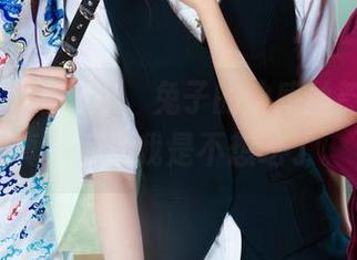 丽柜 – 狗粮满满，兔子的动感丝韵高清写真，反正我是不想吃了。