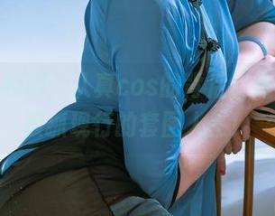 你夏夏校服：认真cos的背后，是不小心被抓现行的套图人生！