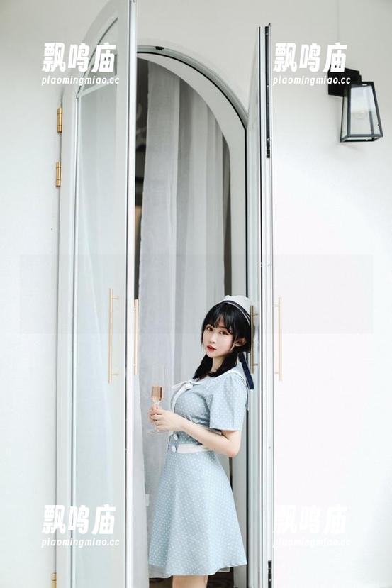 这年头，“满”的就是依依超级懒的12月与无敌图包，真有说服力！