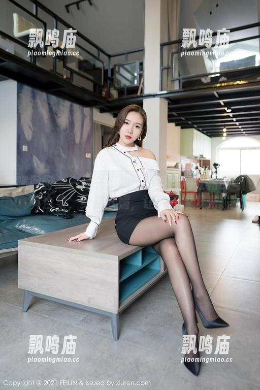 嗲囡囡-流氓小巫女 嗲囡囡 - 一场关于流氓小巫女和红裙的写真合集,身姿妩媚,让人双眼发光。