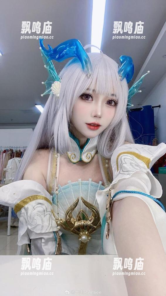 大肉丸Amiee 意外发现!大肉丸Amiee校服写真:我居然还蛮喜欢…
