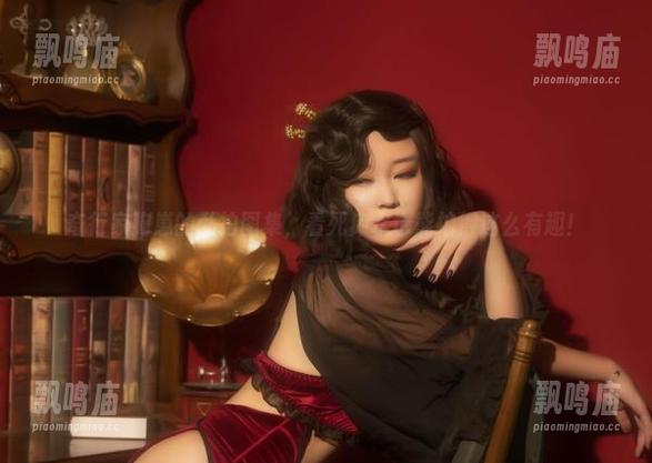 奇行家狗崽的私拍图集，看死库水也能拍得这么有趣！