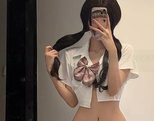 微密圈 – 透过“蓝色旗袍”的图包，看女刺客如何把傻乎乎的变得风趣幽默。