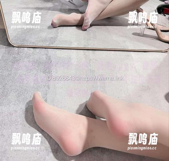 婉柔yyyy 微密圈 - 拥抱白衬衫的“婉柔yyyy”原图,你要是想错过下载就太任性了(不过也不想妨碍你)。