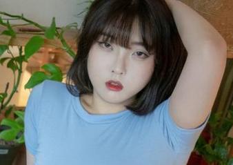 不长不短的福利：看宋哈娜(송하나)如何玩转宅家和破洞牛仔裤