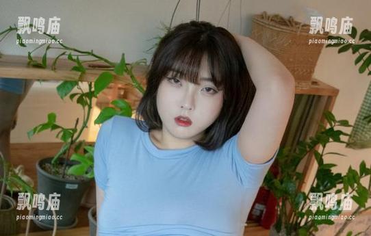 不长不短的福利：看宋哈娜(송하나)如何玩转宅家和破洞牛仔裤