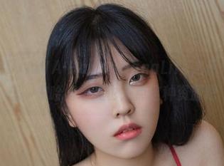 结果看完DJAWA-HappyHanaLife之后，我都在想，宋哈娜给我也来点这种资源吧