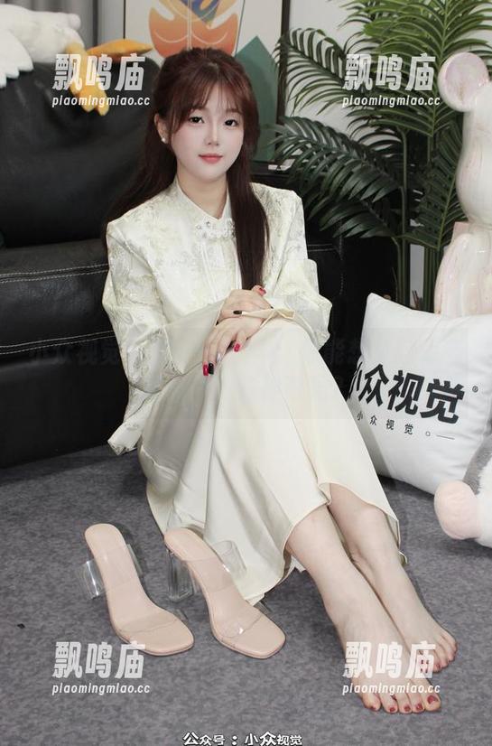 小众视觉-燕子 小众视觉 - 燕子vs奶牛:你能想象这组高清照片有多神奇吗?