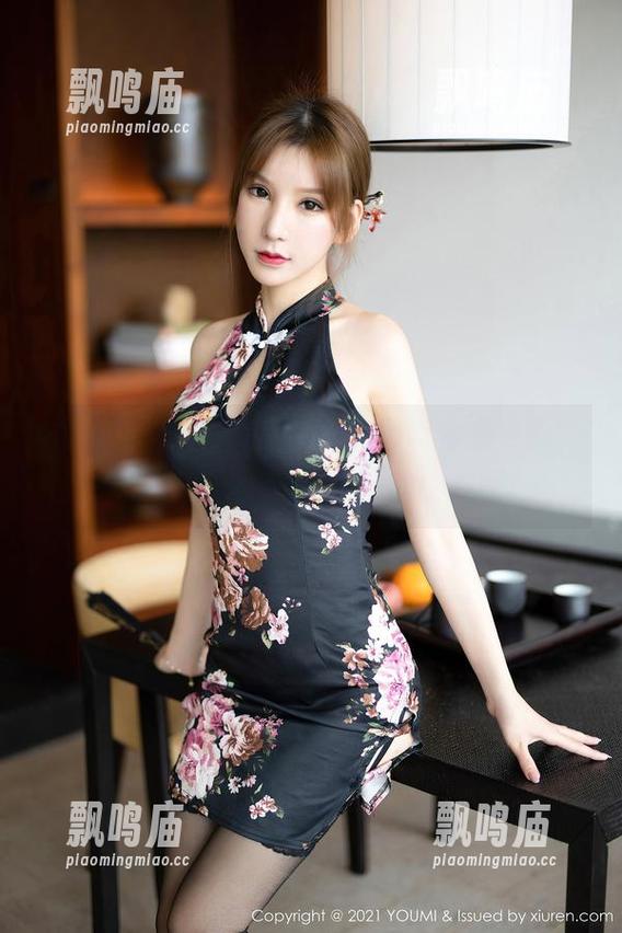 尤蜜荟 - Cris_卓娅祺的吊带合集更新，今天的主题是，穿出你的个性啊！