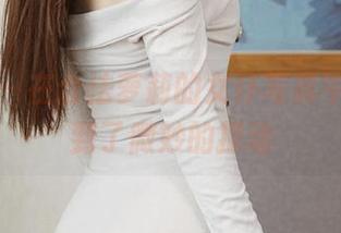 尤蜜荟 – 在合法萝莉的女仆写真中，我看到了微妙的撩动