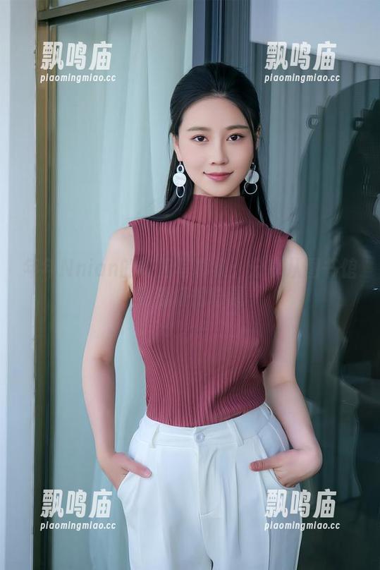 年年Nnian 年年Nnian的校园写真集:分享从图书馆到操场的奇遇