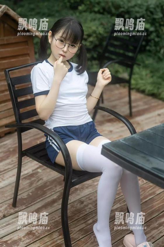 幼水铃衣 幼水铃衣的写真现场,小蛋糕走心,JK自带氛围感!