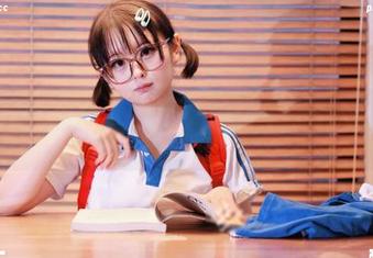 每一次的幼水铃衣更衣都让人浮想联翩，午间共享真是欢乐图库！