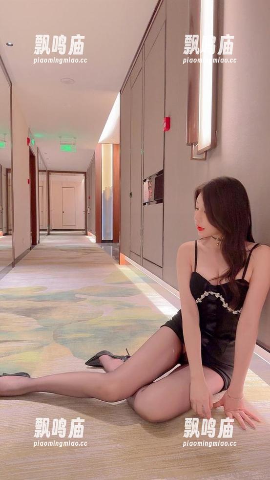 微密圈 - 徐莉芝Booty又来了，这套吊带图，更新也太会撩了吧？