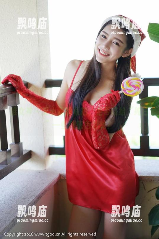 推女神 - 艾小青的私拍，是否该给“纯白”一些创意色彩呢？