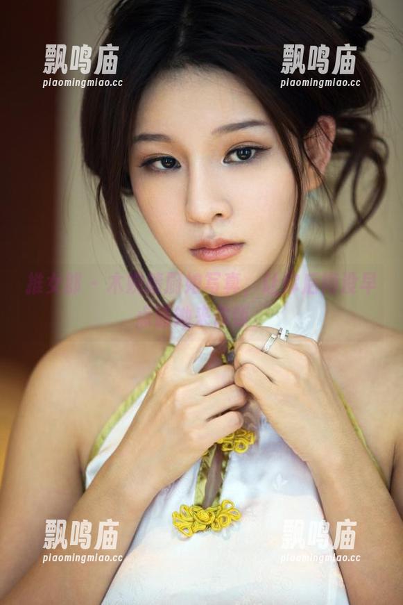 推女郎 - 木婉晴厨娘写真，让你后悔没早点请她来做饭。