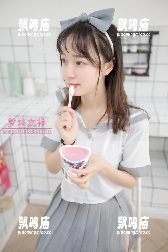梦丝女神 - 私拍特辑：米线与她的连裤袜小宇宙