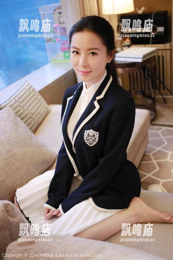 模范学院 - SiByl李思宁高清瑜伽图集：动作优雅，难以复制的“雕塑感”