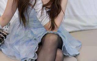 甜予摄影 – 黑暗中的光，齐齐的私拍合集，女孩的气息扑面而来。