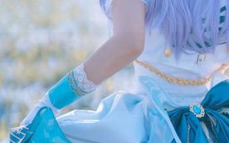百合欧皇子的厨娘cos，备战今日的味蕾挑战！