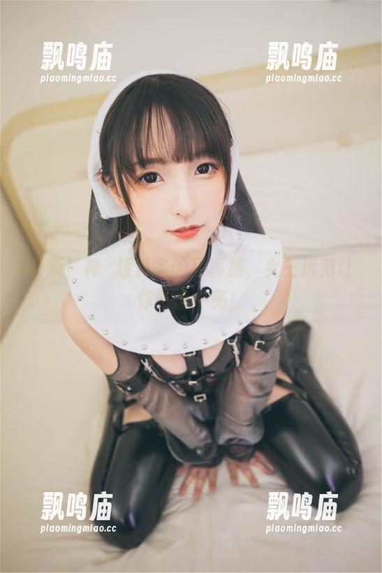 最新！神楽坂真冬的写真集，女王风范让你眼前一亮！