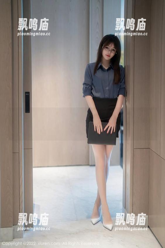 秀人网 - 夏诗雯Sally全集：那些剧本我都看过，没买票就是想看你扮演的角色！