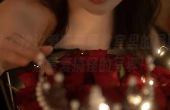 秀人网 – 汐汐爱吃草莓教室里的闹腾，精选最爱搞怪的写真