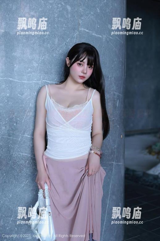 秀人网-软软roro 秀人网 - 软软roro的灰丝驱动:无圣光中美图如何能如此离谱