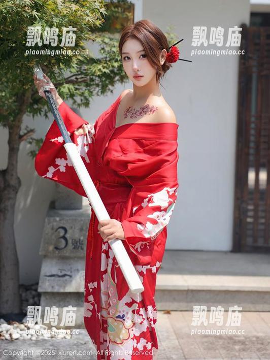 秀人网 - 陆萱萱cecillia最新图库，纯粹的短裤诱惑，真让人恍惚…