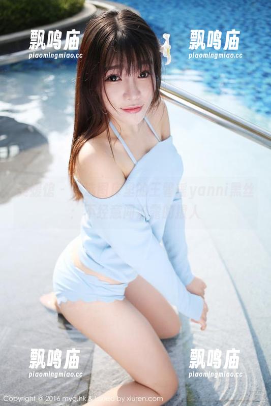 美媛馆 - 精选图库里的王馨瑶yanni黑丝：不经意间流露的撩人