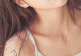 菠萝社 – 柳侑绮Sevenbaby的扑克牌日记原图，真是…好奇心满满啊！