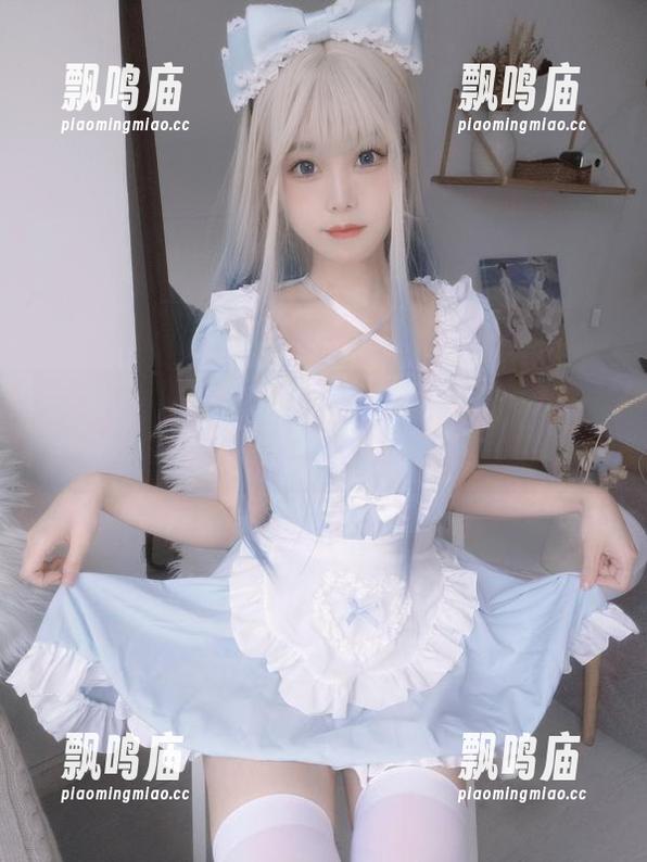 图片里的旗袍让我联想到一个仙女，分享一下蜜汁猫裘的绝代风华吧！