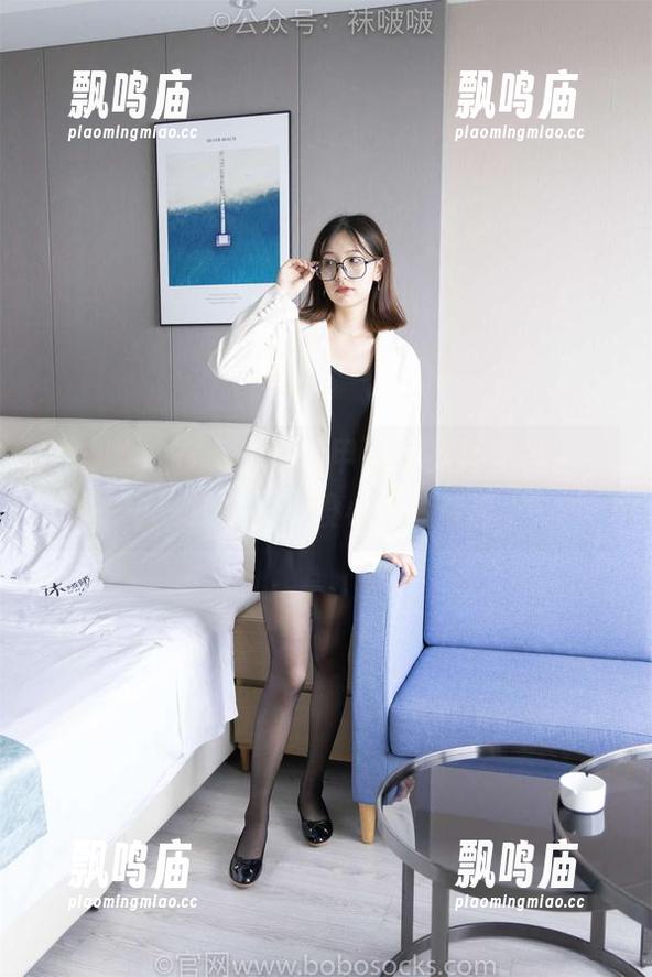 袜啵啵 - 在小安的指甲油作品集里徘徊，每一抹都是一段小小的故事。